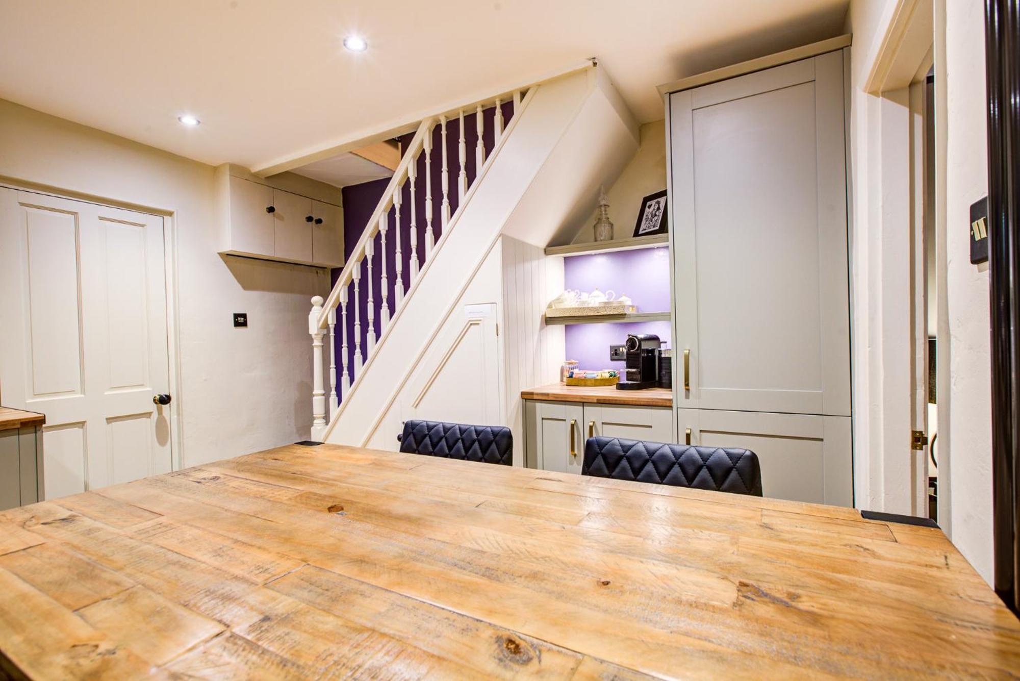 Queens Cottage, Wivenhoe Stylish, Plush, Cosy, Convenient & Quirky, 2X Double Bed Period Cottage Plus Patio - 9 Min Walk Train, 4 Min Walk High Street Pubs, Restaurants, Shops Exterior foto