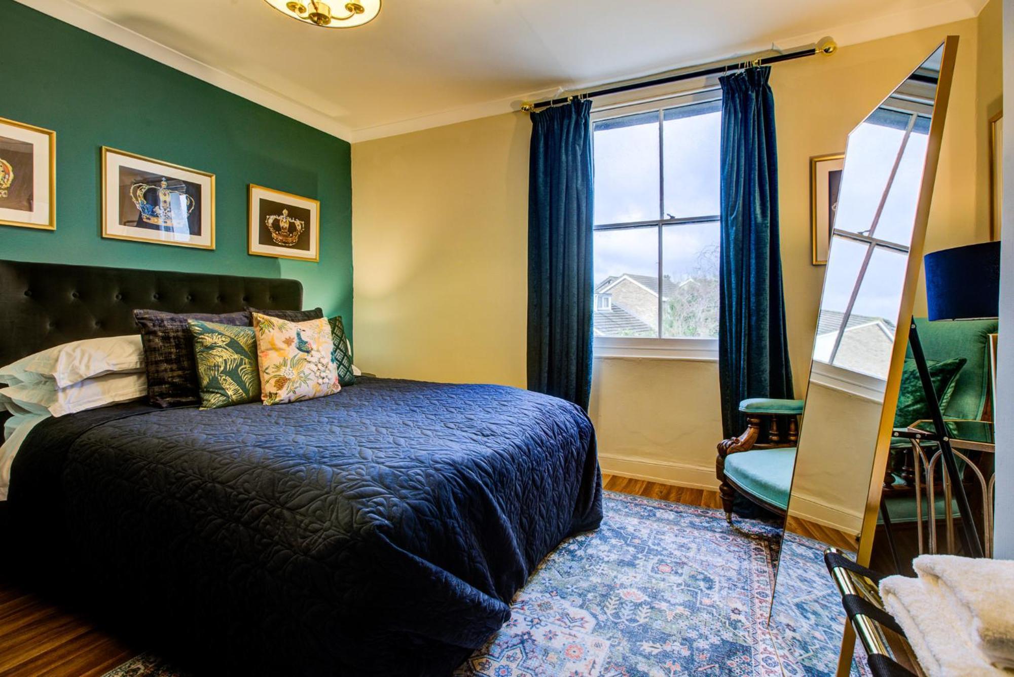 Queens Cottage, Wivenhoe Stylish, Plush, Cosy, Convenient & Quirky, 2X Double Bed Period Cottage Plus Patio - 9 Min Walk Train, 4 Min Walk High Street Pubs, Restaurants, Shops Exterior foto